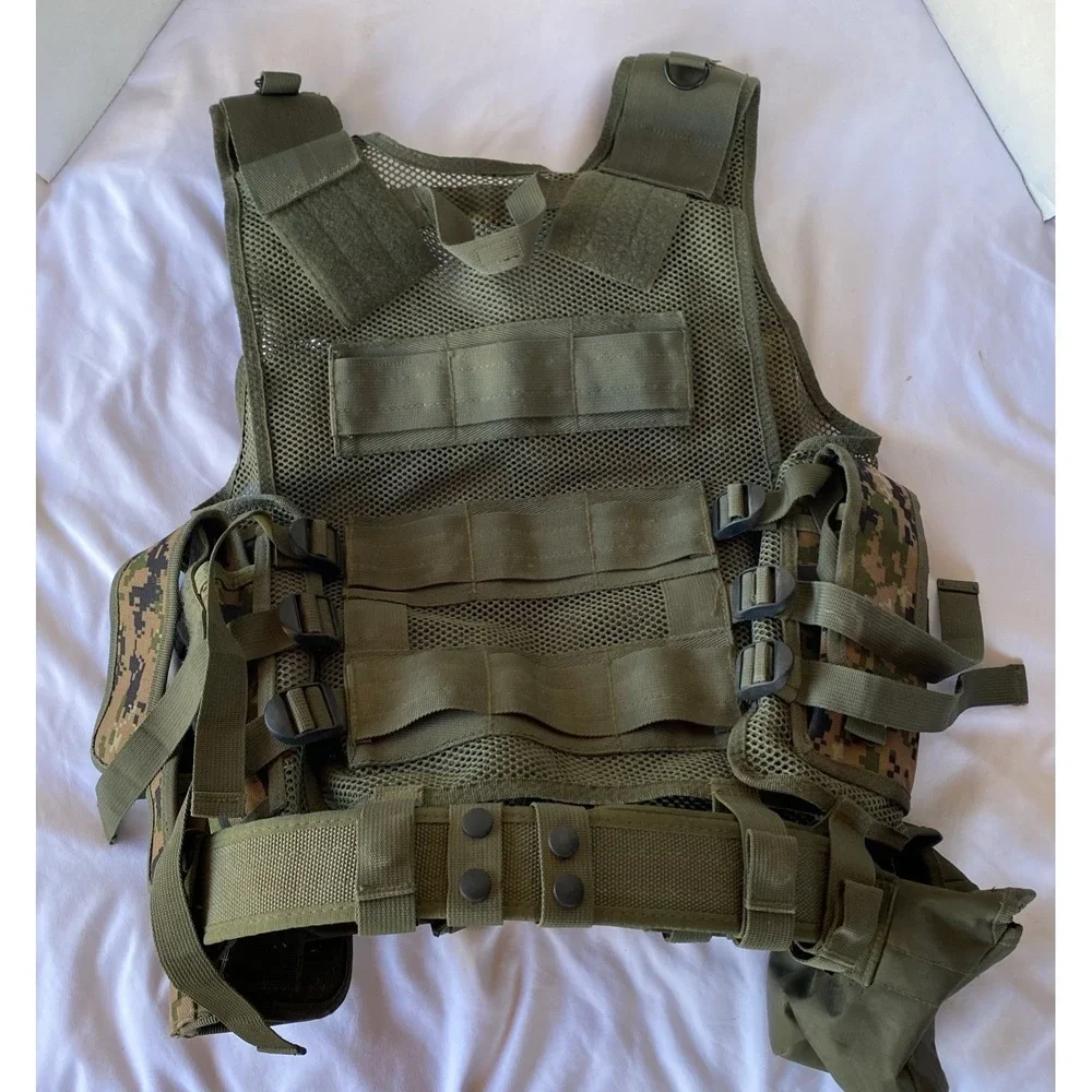 Military Combat Vest Digital Pattern‎ Multipule Pockets Gun Holster Clip Pockets